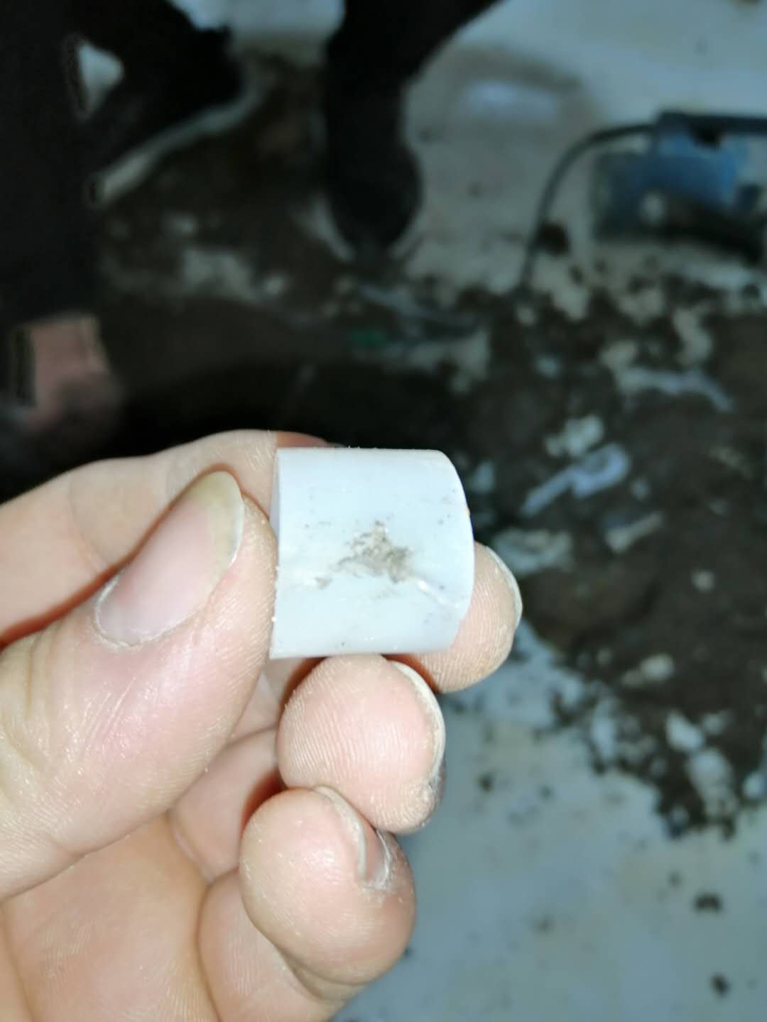 明水家里地暖漏水了怎么办？